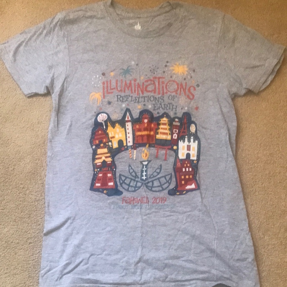 Disney EPCOT Farewell Illuminations T-Shirt Gray. RARE HTF. Size small.